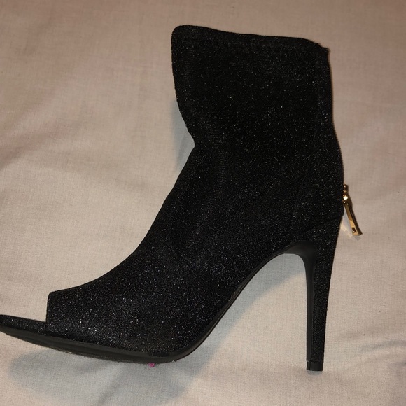 Sparkle cutie booties 🔥 - Picture 1 of 7